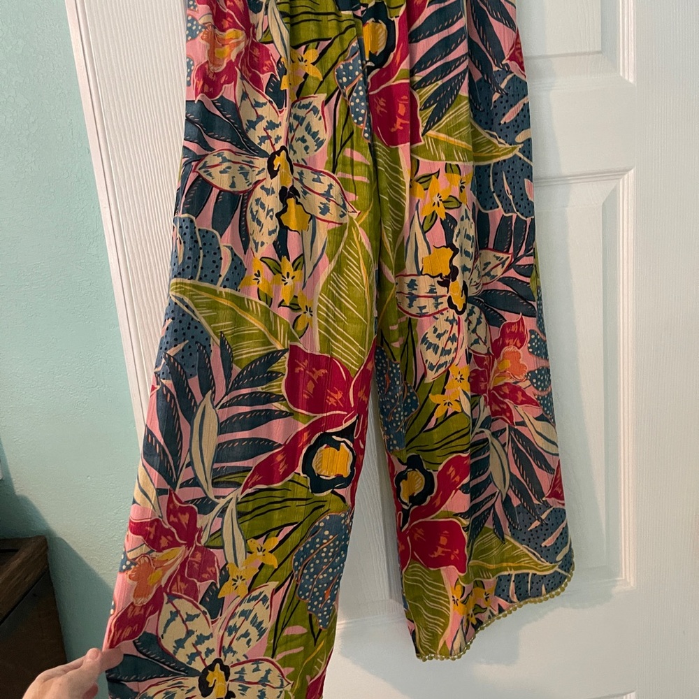 Tropical open air pants! - Picture 3 of 3